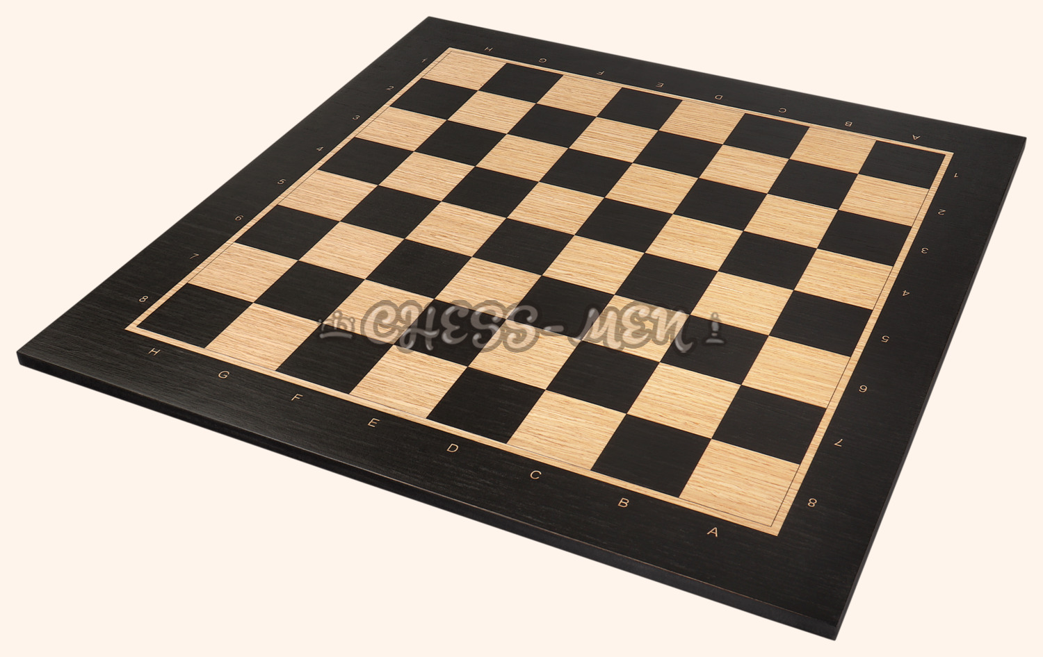 Отличие фигур и шахматной доски на 30 см , 40 см и 50 см