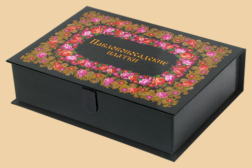Коробка для платков Цветы на чёрном