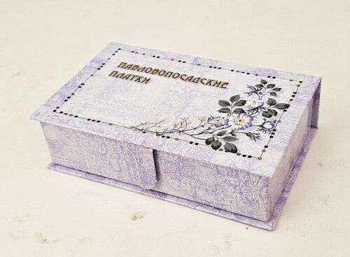 Коробка для платков Цветы на белом (оптимально подходит для шёлковых платков)