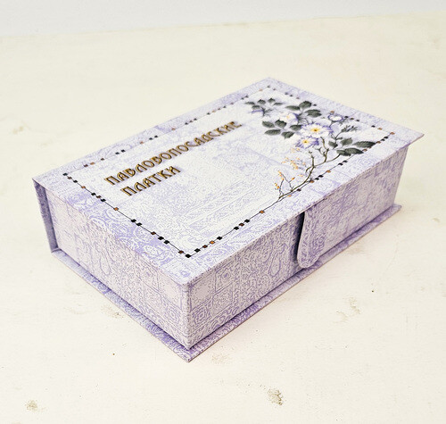 Коробка для платков Цветы на белом (оптимально подходит для шёлковых платков)