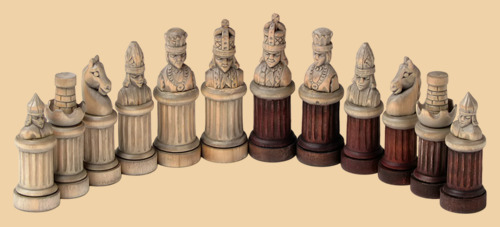 Шахматные фигуры Католики