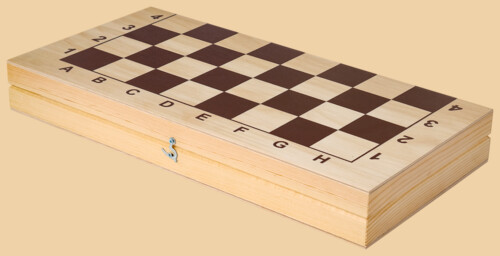 Шахматы Айвенго (тёмно-белые, тёмно-бордовые клетки)