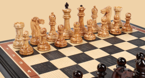 Шахматы Замок в горах №3 (морёный дуб-ясень, клетка 4 см)