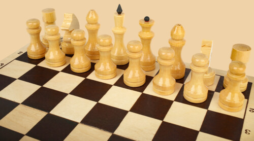 Шахматы Школьные (чёрный цвет клеток, тонированная кромка)