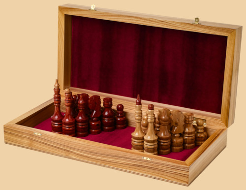 Шахматы Дубовые (большие, классические фигуры, дуб)